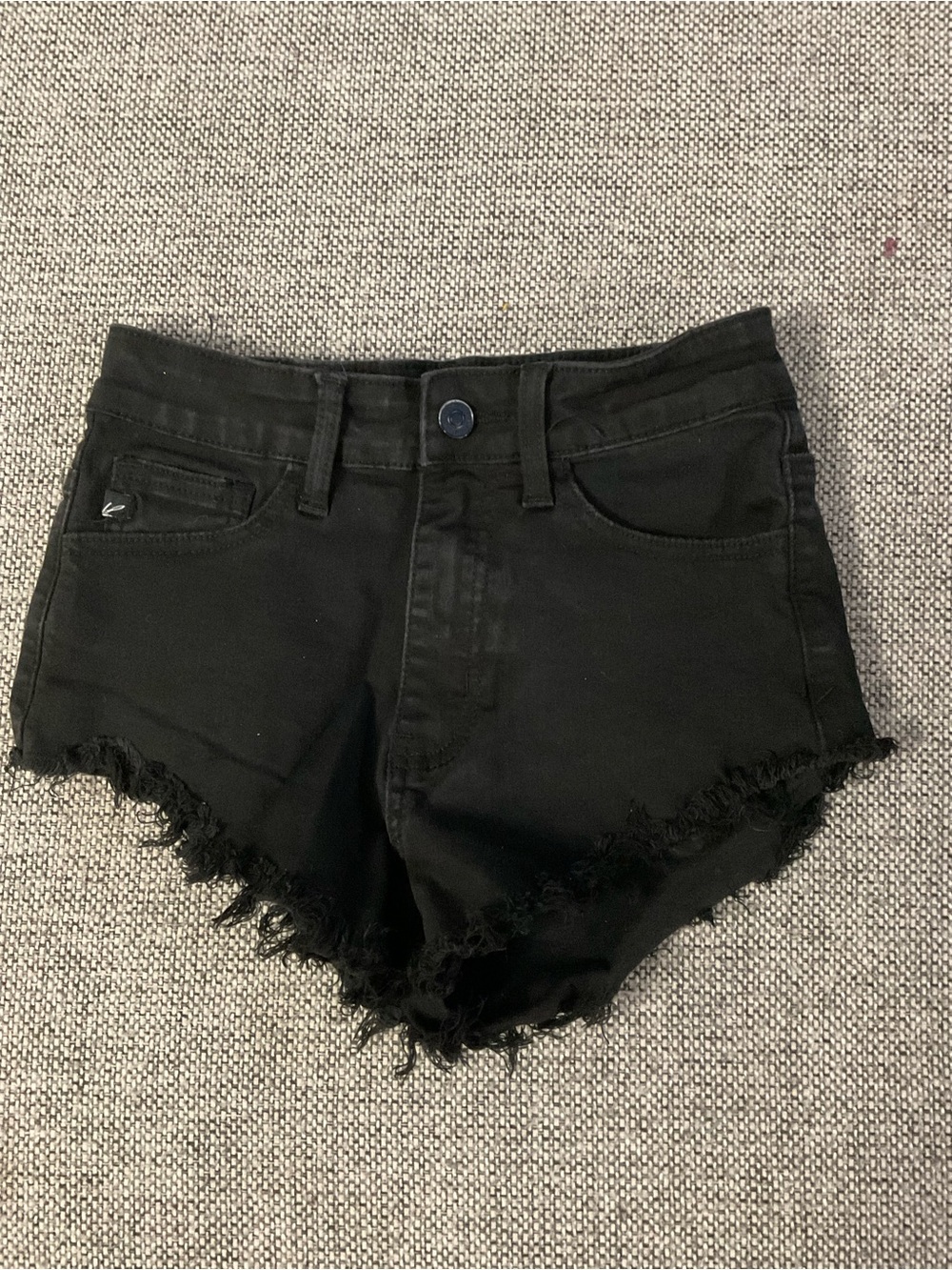 KanCan women’s cheeky Black Frayed Hem Women’s Denim high-waisted Shorts size 24